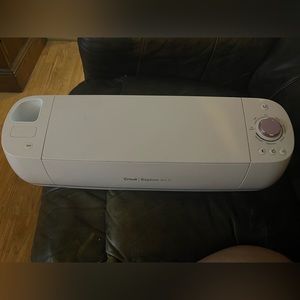 Cricut explore air 2 in pink